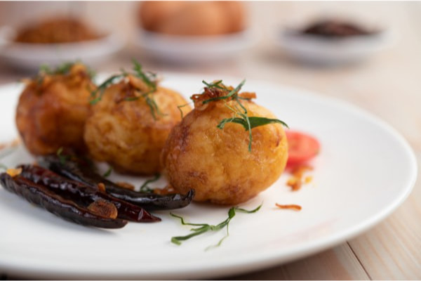 Freshly fried Indian kachori